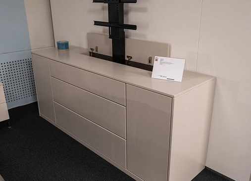 Donori mit TV-Elektro Hebesystem